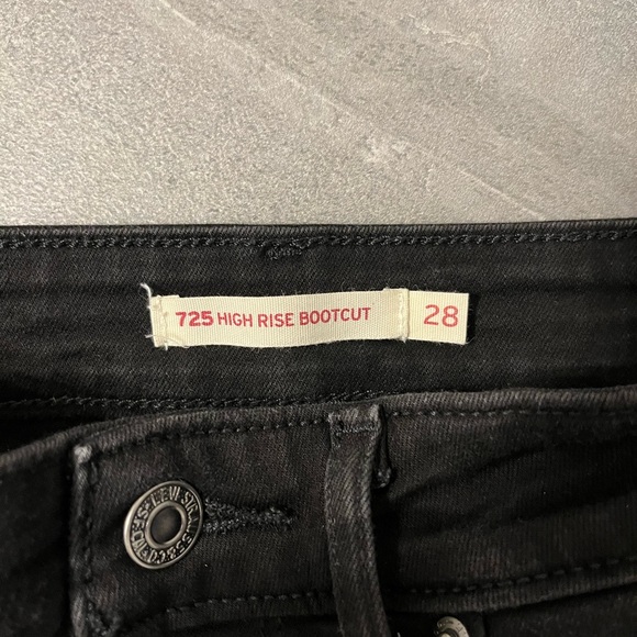 Levi’s Bootcut Jeans - Picture 2 of 5